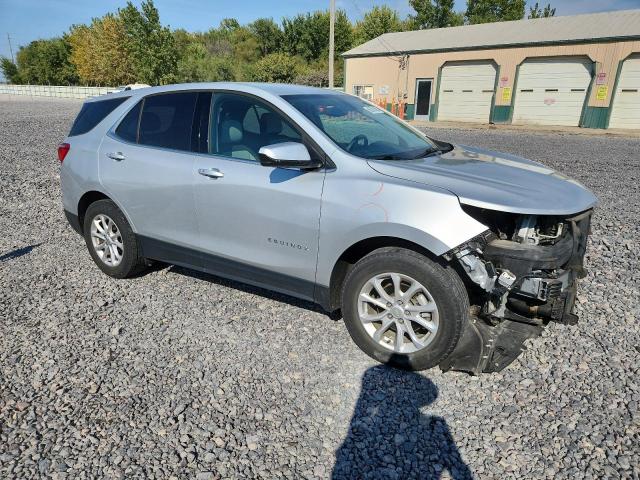 2GNAXKEV6K6132424 - 2019 CHEVROLET EQUINOX LT 银色 照片 4