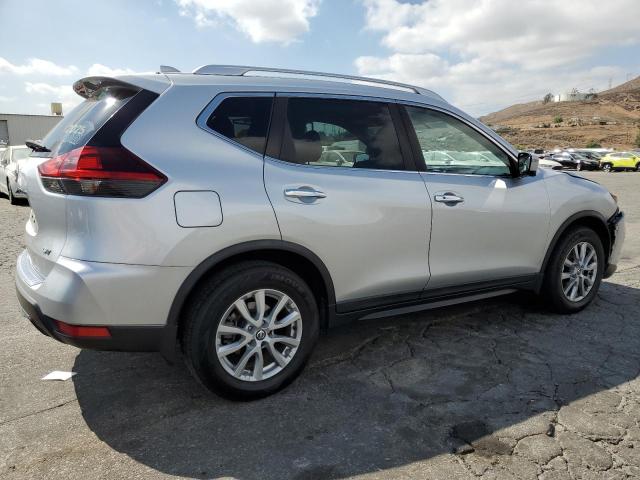 KNMAT2MT7JP541082 - 2018 NISSAN ROGUE S SILVER photo 3