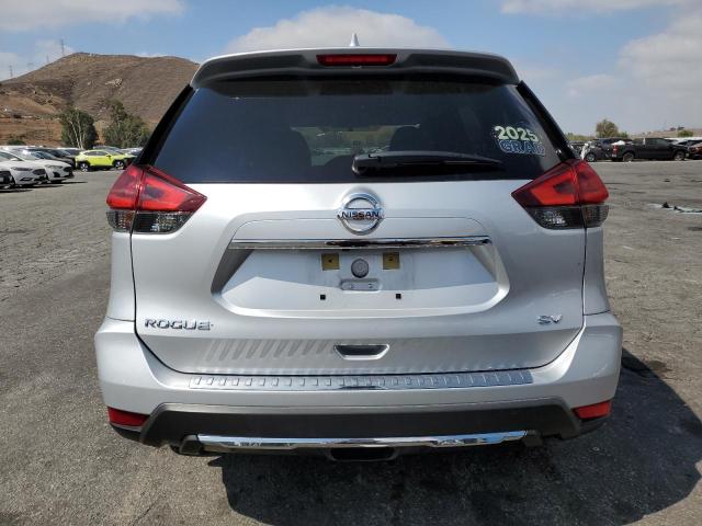 KNMAT2MT7JP541082 - 2018 NISSAN ROGUE S SILVER photo 6