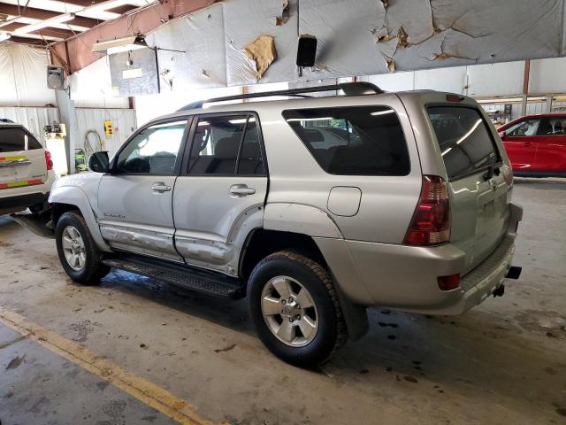 JTEBU14R440020989 - 2004 TOYOTA 4RUNNER SR5 GRAY photo 2