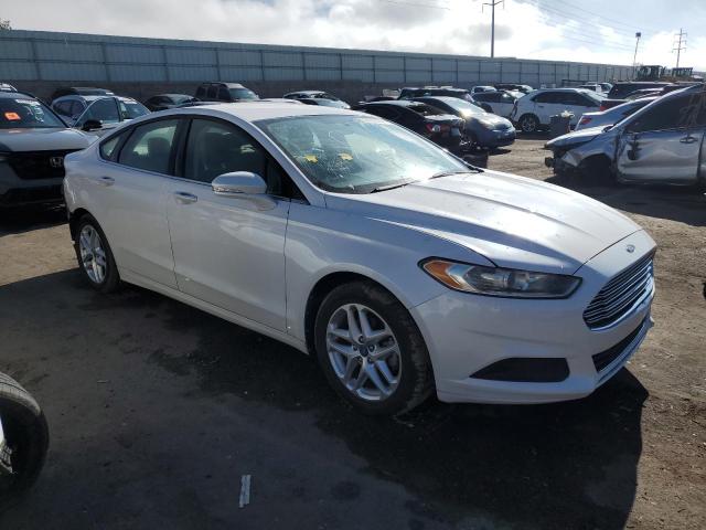 3FA6P0H7XDR192286 - 2013 FORD FUSION SE WHITE photo 4