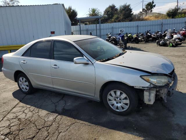 4T1BE32K14U914634 - 2004 TOYOTA CAMRY LE SILVER photo 4