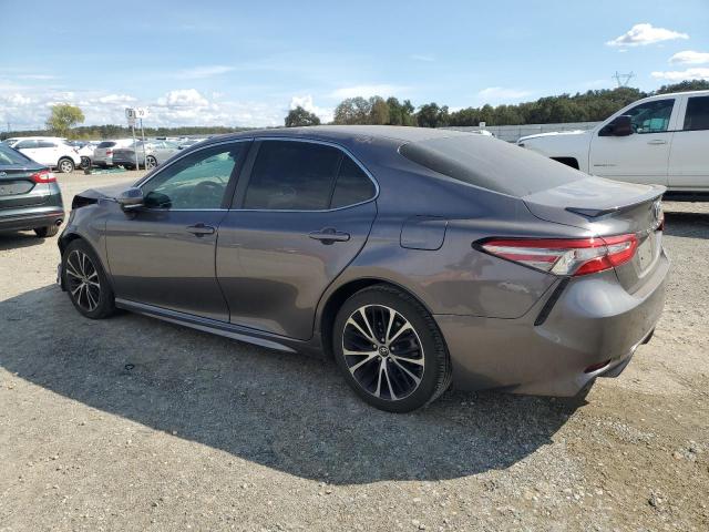 4T1B11HK4JU009436 - 2018 TOYOTA CAMRY L 灰色 照片 2