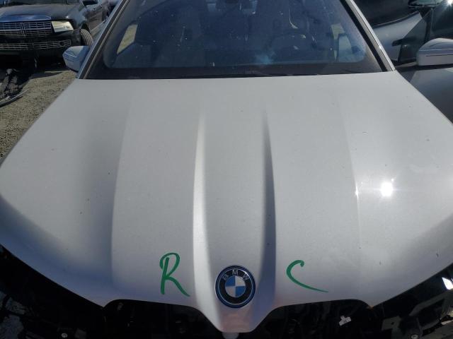 WB523CF08SCT63619 - 2025 BMW IX XDRIVE50 WHITE photo 11