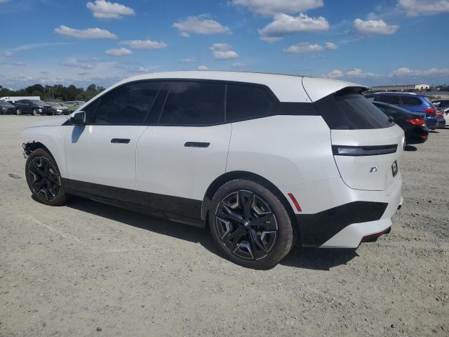 WB523CF08SCT63619 - 2025 BMW IX XDRIVE50 WHITE photo 2