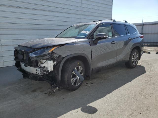 2022 TOYOTA HIGHLANDER XLE, 