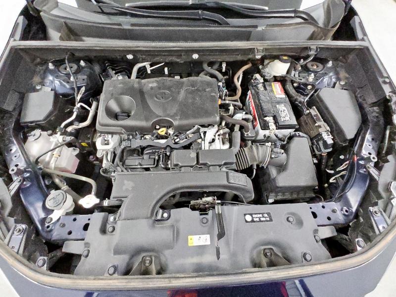 2T3P1RFV3MW161382 - 2021 TOYOTA RAV4 XLE BLUE photo 12