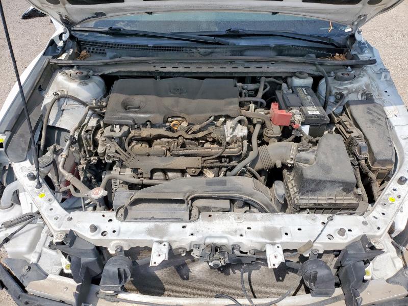 4T1C11AK5MU577875 - 2021 TOYOTA CAMRY LE WHITE photo 11