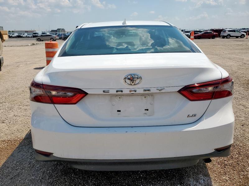 4T1C11AK5MU577875 - 2021 TOYOTA CAMRY LE WHITE photo 6