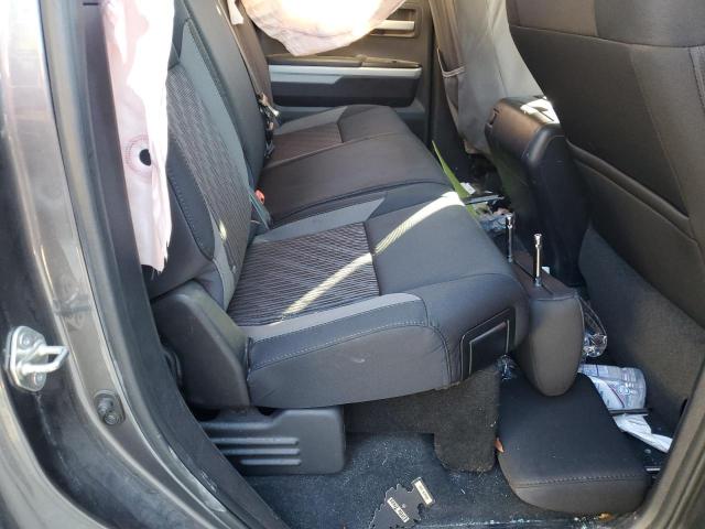 5TFUW5F1XHX665021 - 2017 TOYOTA TUNDRA DOUBLE CAB SR/SR5 GRAY photo 10