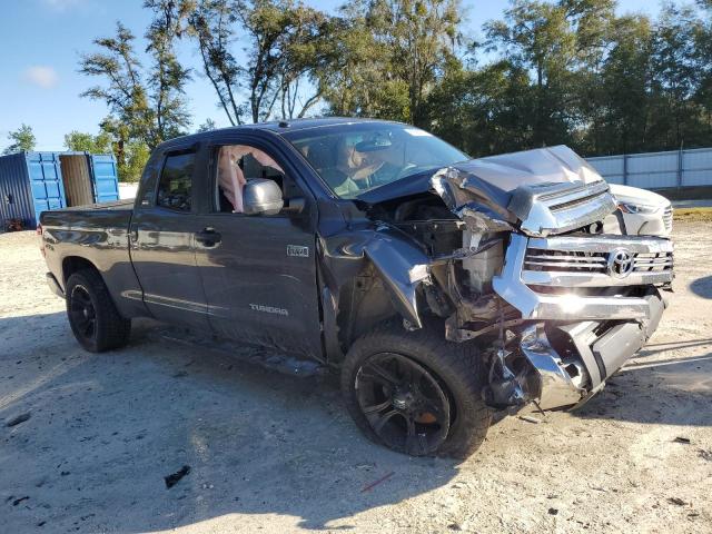 5TFUW5F1XHX665021 - 2017 TOYOTA TUNDRA DOUBLE CAB SR/SR5 GRAY photo 4