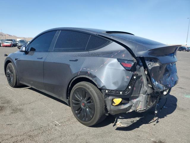 7SAYGDEE6PA107723 - 2023 TESLA MODEL Y ნაცრისფერი ფოტო 2