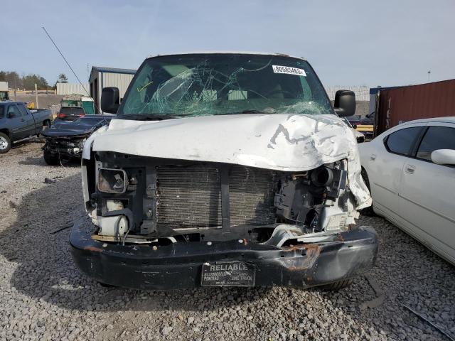 1GTGG25V671162505 - 2007 GMC SAVANA G2500 WHITE photo 5