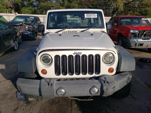 1J4GZ39169L721107 - 2009 JEEP WRANGLER U X WHITE photo 5