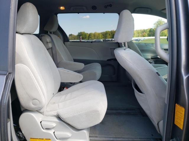 5TDKK3DCXBS096180 - 2011 TOYOTA SIENNA LE GRAY photo 11