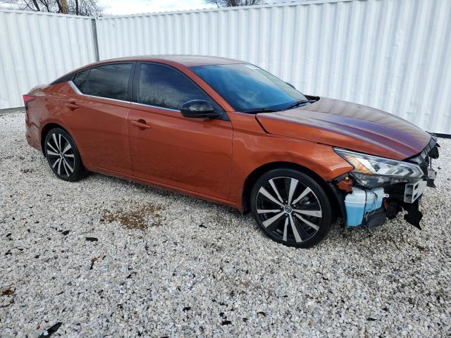 1N4BL4CV0NN353272 - 2022 NISSAN ALTIMA SR ORANGE photo 4