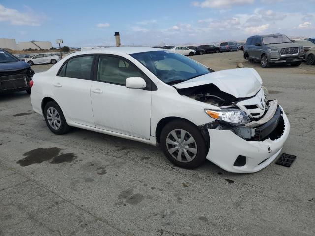 JTDBU4EE2B9163675 - 2011 TOYOTA COROLLA BASE Blanc photo 4