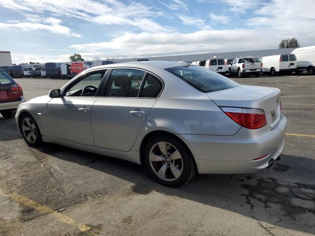 WBANU53528CT01746 - 2008 BMW 528 I SILVER photo 2