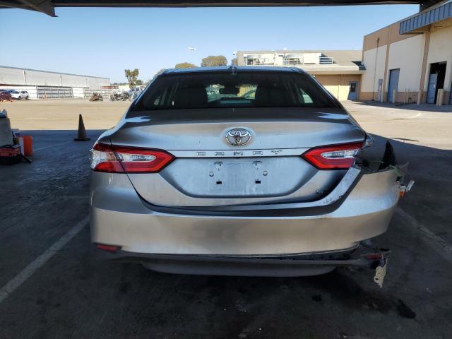 4T1L11AK8LU987827 - 2020 TOYOTA CAMRY LE SILVER photo 6