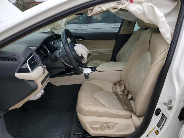 4T1B11HKXJU019324 - 2018 TOYOTA CAMRY L WHITE photo 7