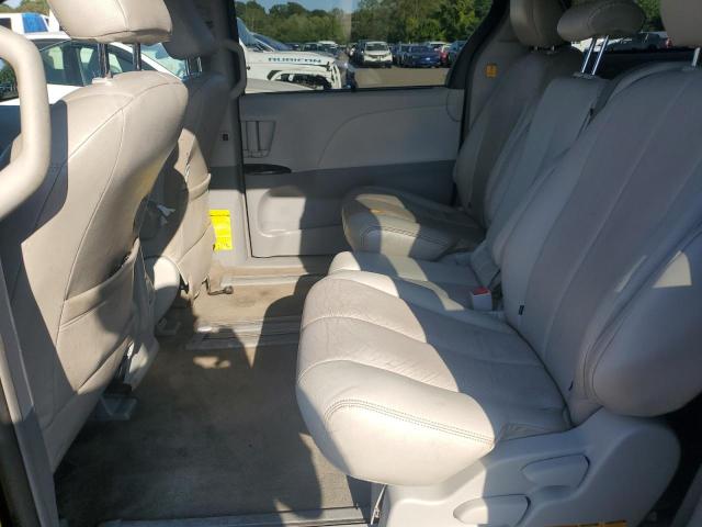 5TDKK3DC4CS193506 - 2012 TOYOTA SIENNA LE 黑色 照片 11