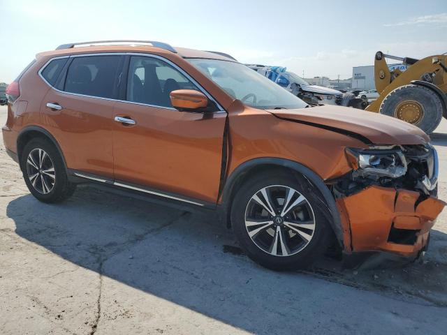 JN8AT2MV9HW279670 - 2017 NISSAN ROGUE S ORANGE photo 4