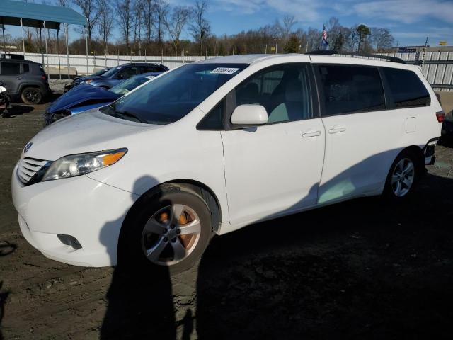 5TDKK3DC7GS705071 - 2016 TOYOTA SIENNA LE WHITE photo 1