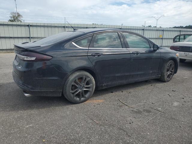 3FA6P0HDXJR255243 - 2018 FORD FUSION SE შავი ფოტო 3