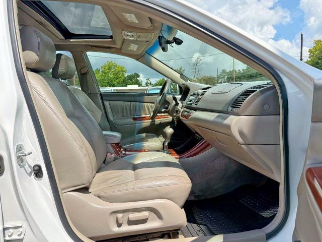 4T1BE32K52U027812 - 2002 TOYOTA CAMRY LE WHITE photo 5