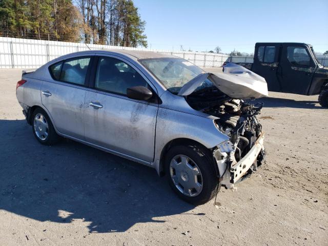 3N1CN7AP5GL894225 - 2016 NISSAN VERSA S SILVER photo 4