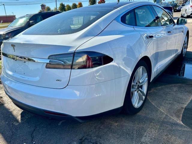 5YJSA1S11EFP32051 - 2014 TESLA MODEL S WHITE photo 4