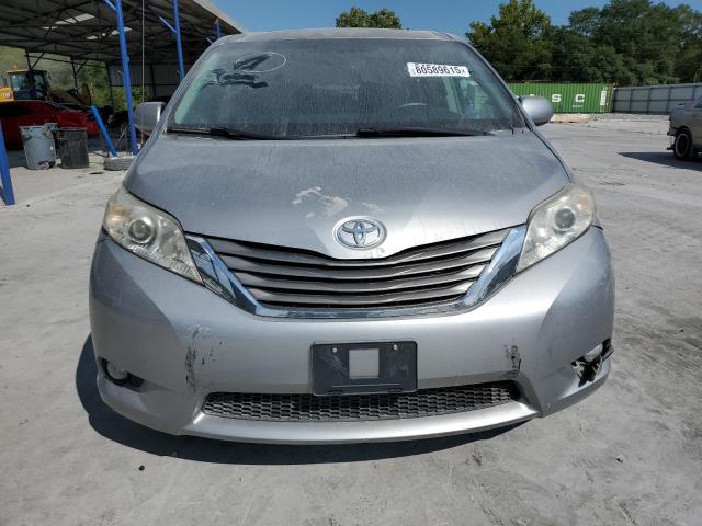 5TDYK3DCXCS278957 - 2012 TOYOTA SIENNA XLE Silber Foto 5