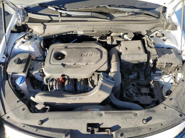 5XXGT4L3XJG265382 - 2018 KIA OPTIMA LX WHITE photo 11