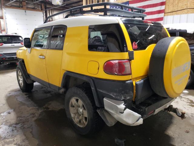 JTEBU11F070044172 - 2007 TOYOTA FJ CRUISER YELLOW photo 2