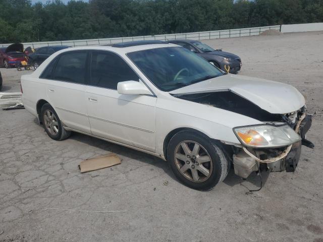 4T1BF28B81U152509 - 2001 TOYOTA AVALON XL WHITE photo 4