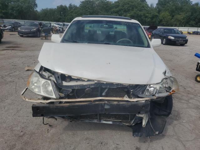 4T1BF28B81U152509 - 2001 TOYOTA AVALON XL WHITE photo 5