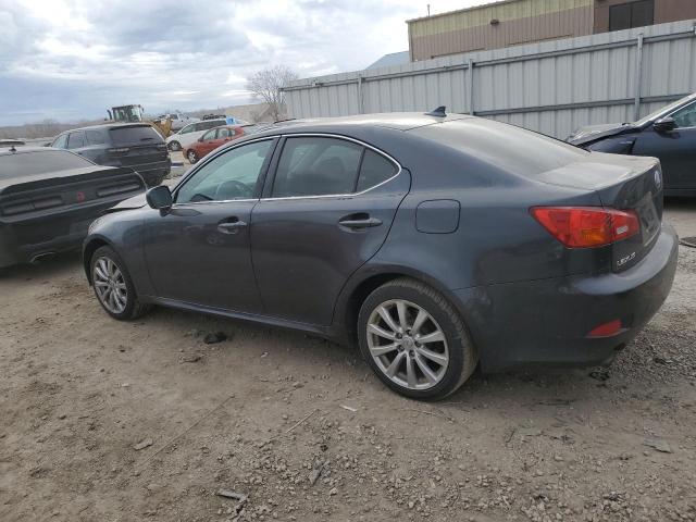 JTHCK262372017402 - 2007 LEXUS IS 250 GRAY photo 2