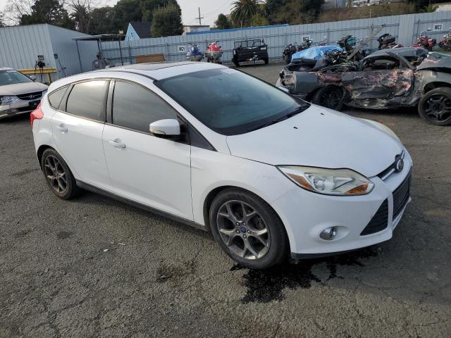 1FADP3K22DL246569 - 2013 FORD FOCUS SE WHITE photo 4