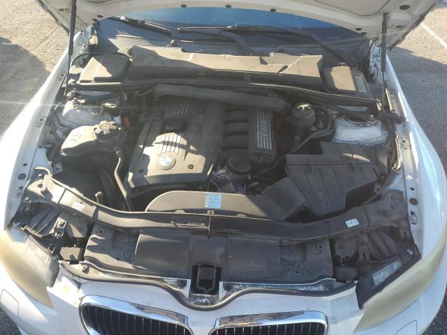 WBAKE3C58BE441512 - 2011 BMW 3 SERIES I WHITE photo 11
