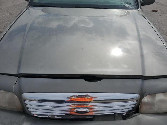 2FAFP73W8YX123823 - 2000 FORD CROWN VICT 金色 照片 11