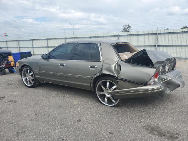 2FAFP73W8YX123823 - 2000 FORD CROWN VICT 金色 照片 2