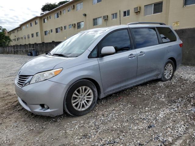 2015 TOYOTA SIENNA XLE, 