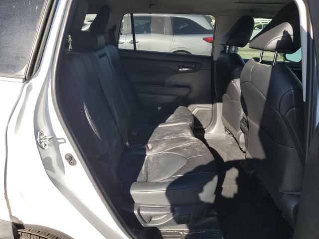 5TDHZRBH6NS592749 - 2022 TOYOTA HIGHLANDER XLE თეთრი ფოტო 10