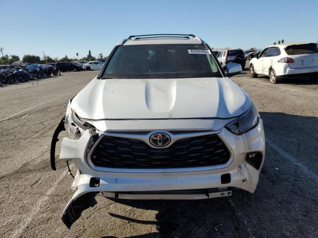 5TDHZRBH6NS592749 - 2022 TOYOTA HIGHLANDER XLE თეთრი ფოტო 5