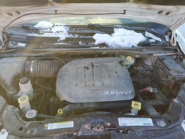 2C4RC1CG8CR152261 - 2012 CHRYSLER TOWN & COU TOURING L WHITE photo 11