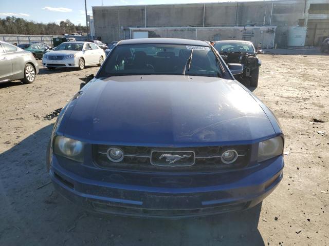 1ZVHT80N385160518 - 2008 FORD MUSTANG BLUE photo 5