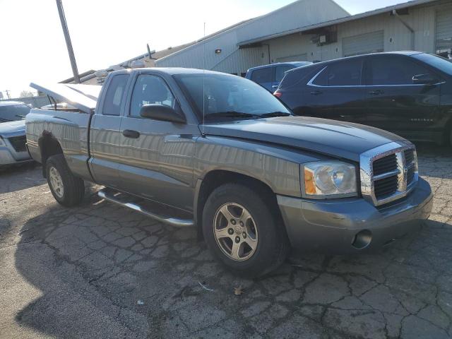 1D7HE42K77S104340 - 2007 DODGE DAKOTA SLT GRAY photo 4