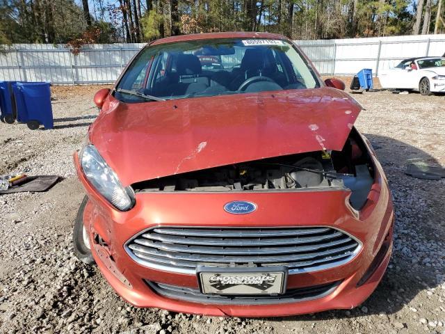 3FADP4BJ1JM108268 - 2018 FORD FIESTA SE RED photo 5