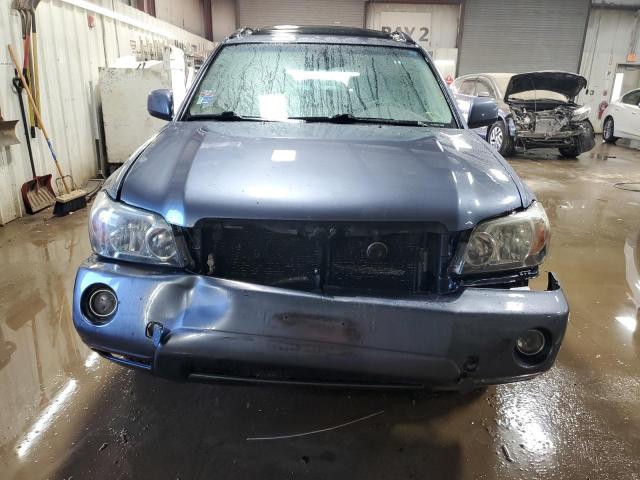 JTEEP21AX40048725 - 2004 TOYOTA HIGHLANDER BLUE photo 5