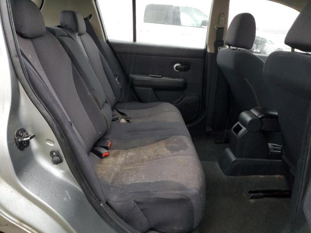 3N1BC13E48L426756 - 2008 NISSAN VERSA S GRAY photo 10